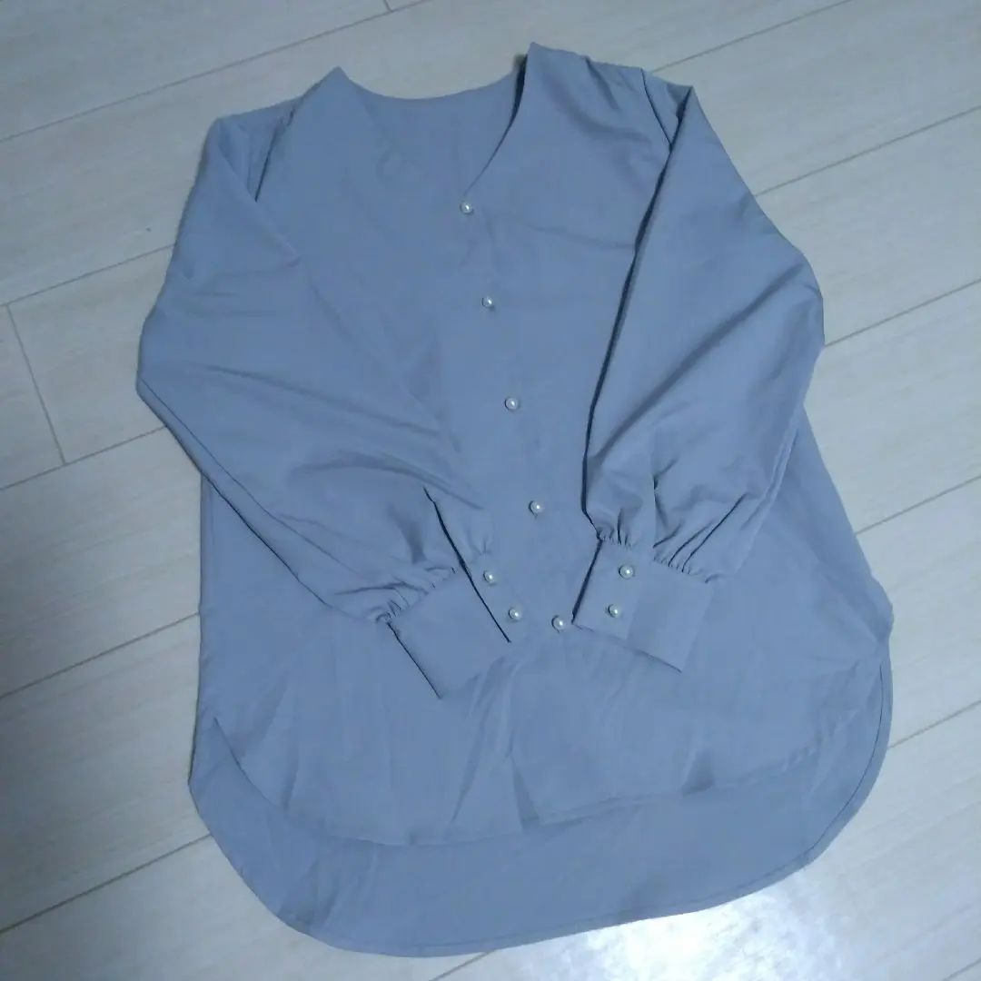 Thumbnail of Women's blouse, free size, gray