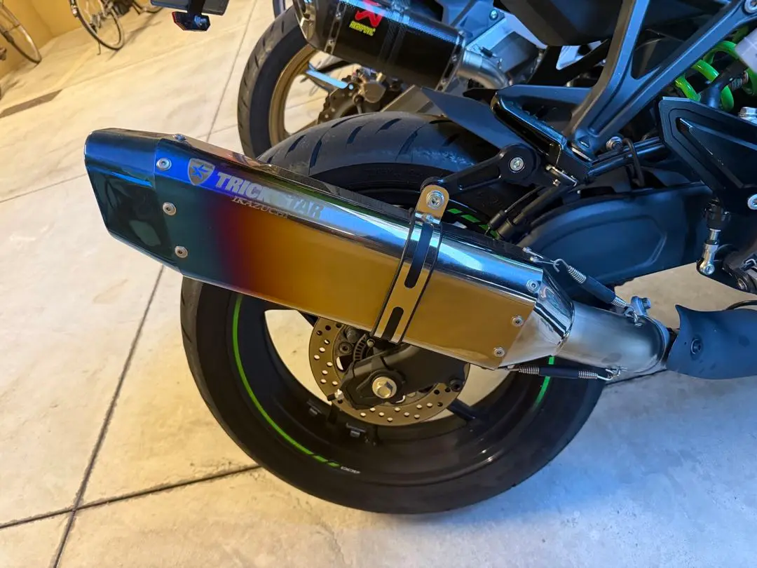 ZX-4R/ZX-4RR トリックスター　スリップオンマフラー　美品♪ トリックスター / Ninja ZX-4RR / ZX-4R SE(24-25) 政府認証