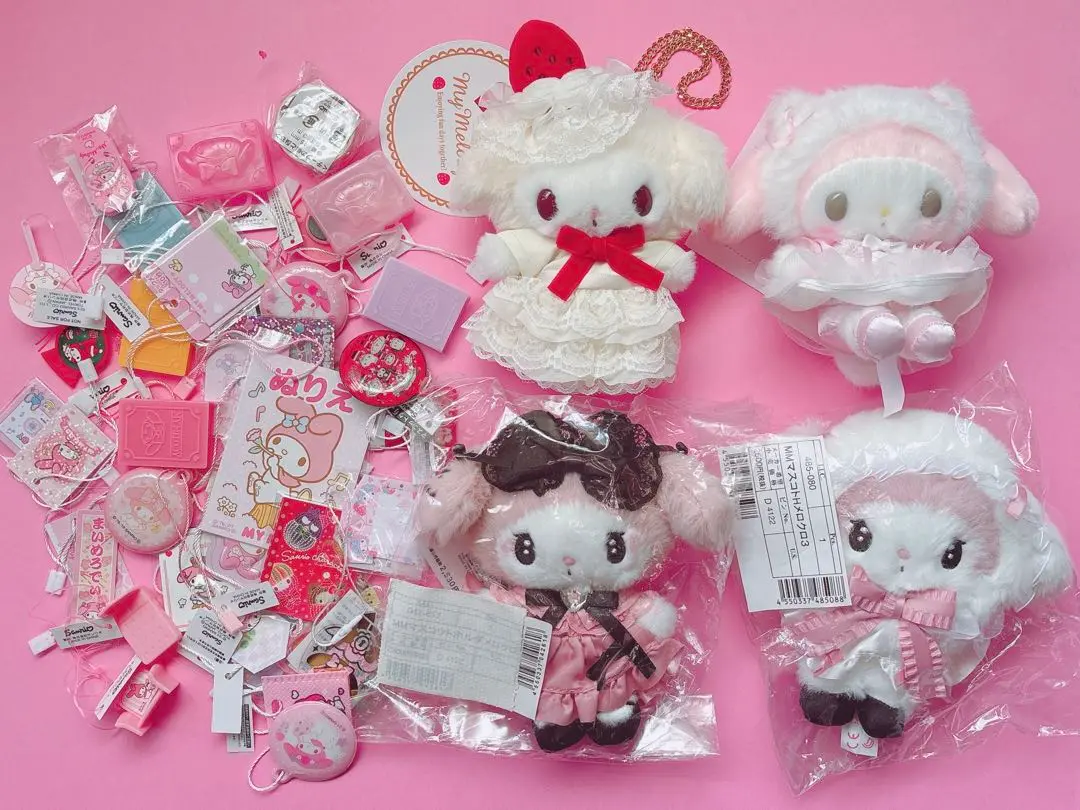 真夜中のメロクロ　マスコットホルダー　キーホルダー　マイメロディ Amazon.co.jp: マイメロディ 真夜中のメロクロ ぬいぐるみ
