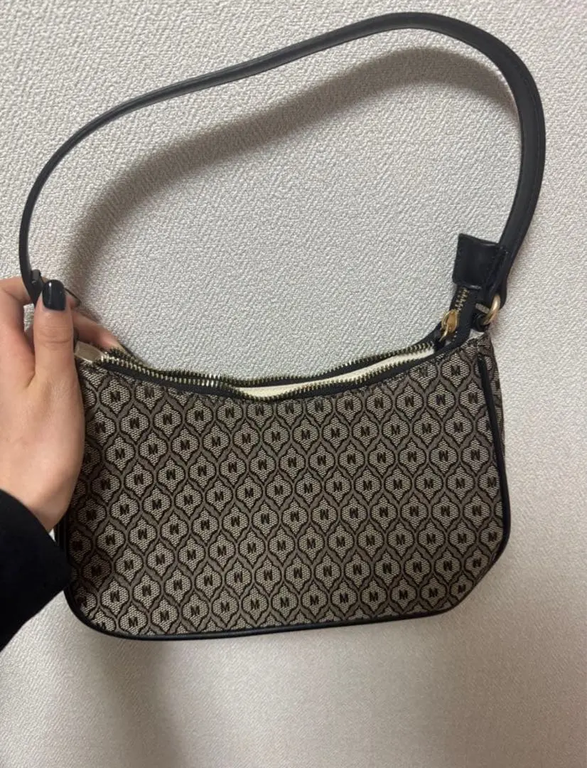 Thumbnail of moussy bag