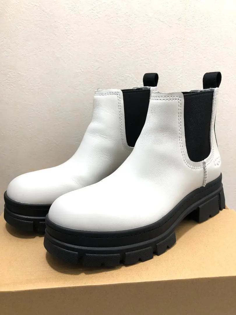 UGG 美品 アシュトン チェルシー Ashton Chelseaブーツ 24 UGG® 公式【 アシュトン チェルシー|Ashton Chelsea