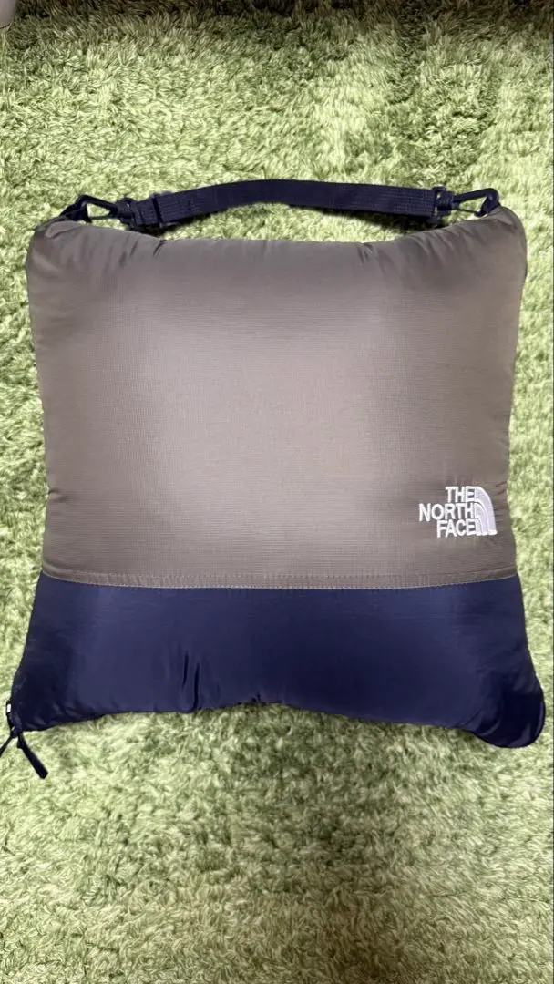 値下げ極美品⭐︎廃盤　ノースフェイス　リバーシブル コージー キャンプ クッション THE NORTH FACE｜リバーシブル コージー キャンプ クッション