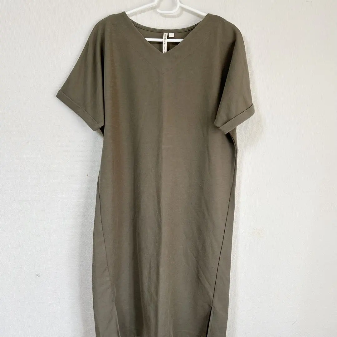 Thumbnail of Women's short-sleeved one-piece dress, khaki, size L