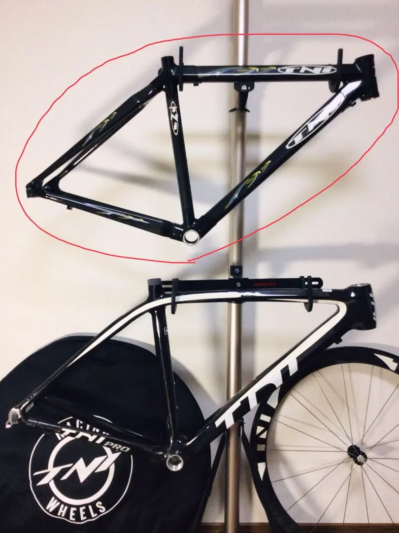 TNi フルカーボン ロードバイクフレームセット S43 光沢無地 未使用品 TNi フルカーボン ロードバイクフレームセット S43 光沢無地 未