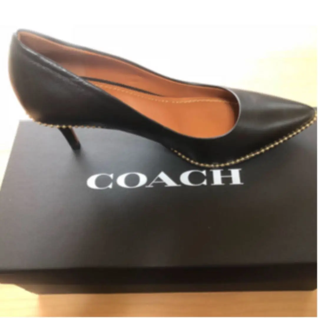 2025年最新】coach パンプス スタッズの人気アイテム - メルカリ