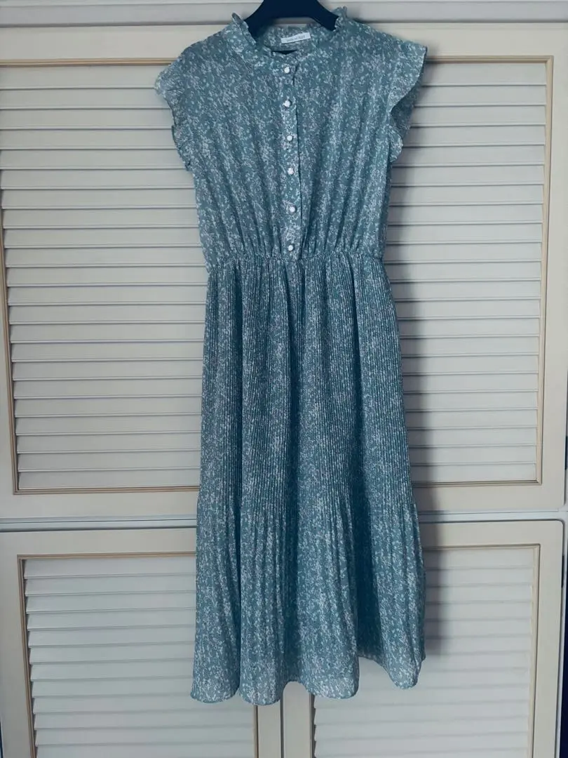 Thumbnail of Sleeveless long dress with floral print