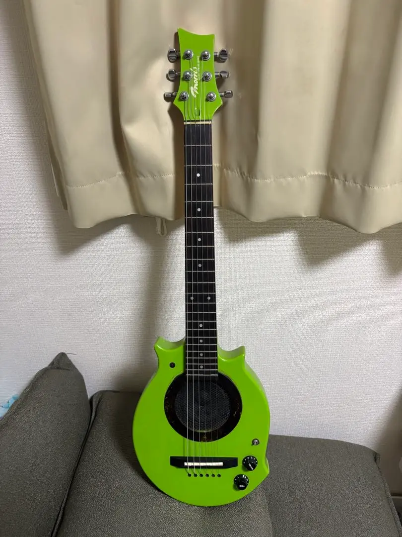 凜*ウ様 Morris Sound Circus series ミニギター アン Morris Sound Circus series ミニギター アンプ内蔵 緑