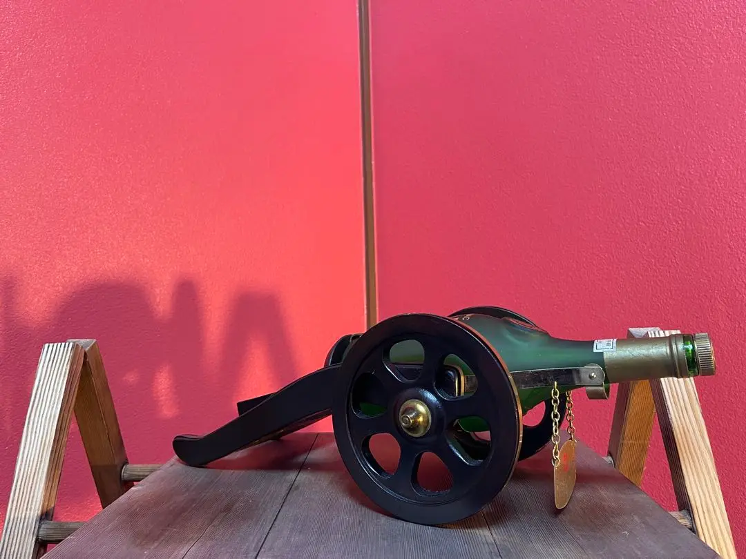 【未開栓】カミュ　コニャック　ナポレオンエキストラ　グランマルキ　砲台台座付き 21X79HNTTkL._UF894,1000_QL80_.jpg