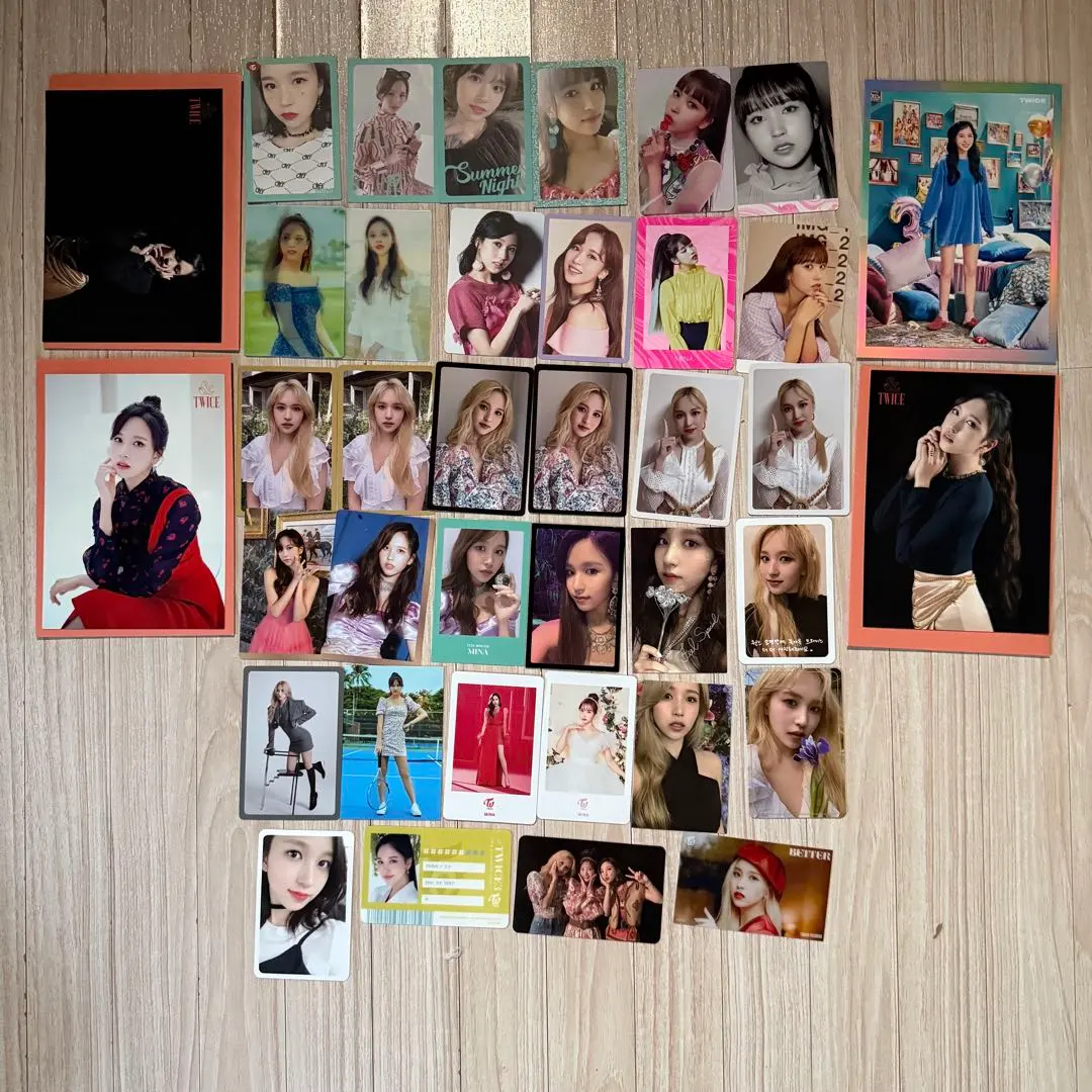 Thumbnail of Mina (TWICE) trading card set, lot/bulk set