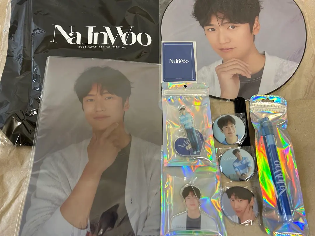 ナイヌ NAINWOO アクリルスタンドキット 韓国限定 ナイヌNA INWOO アクリルスマホスタンド