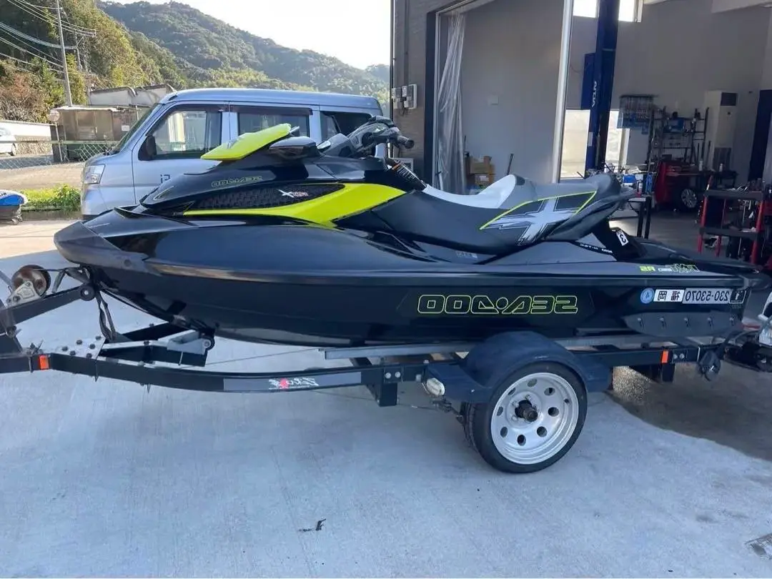 シードゥー SEADOO RXT260iS ジェットスキー サスペンション付き トレーラー可 ジェットスキー RXT260is サスペンション付き