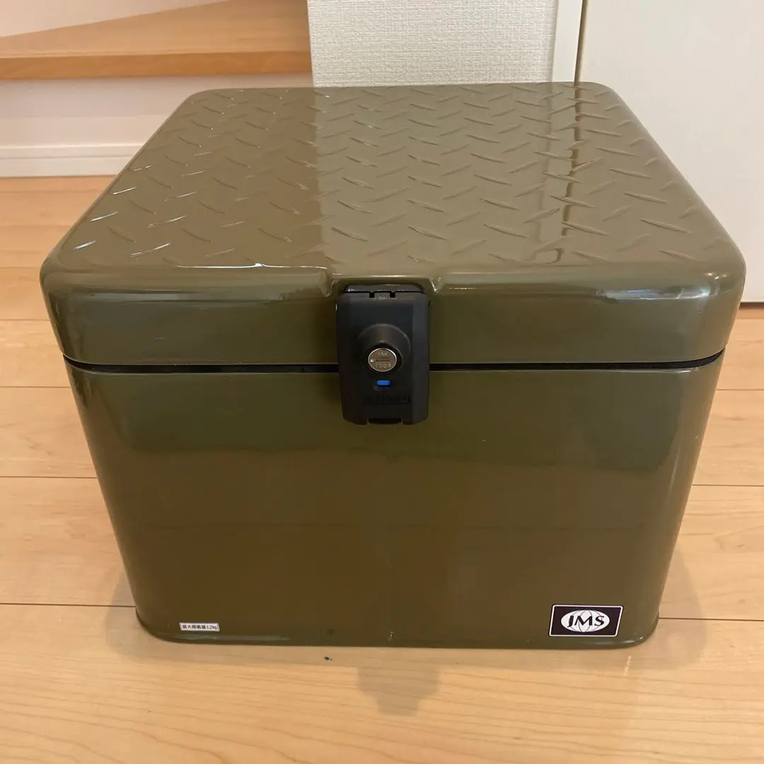 【しゅう】中古品　一七式特殊荷箱(中)　カーキ 一七式特殊荷箱(中)カーキクロスカブ110に使用