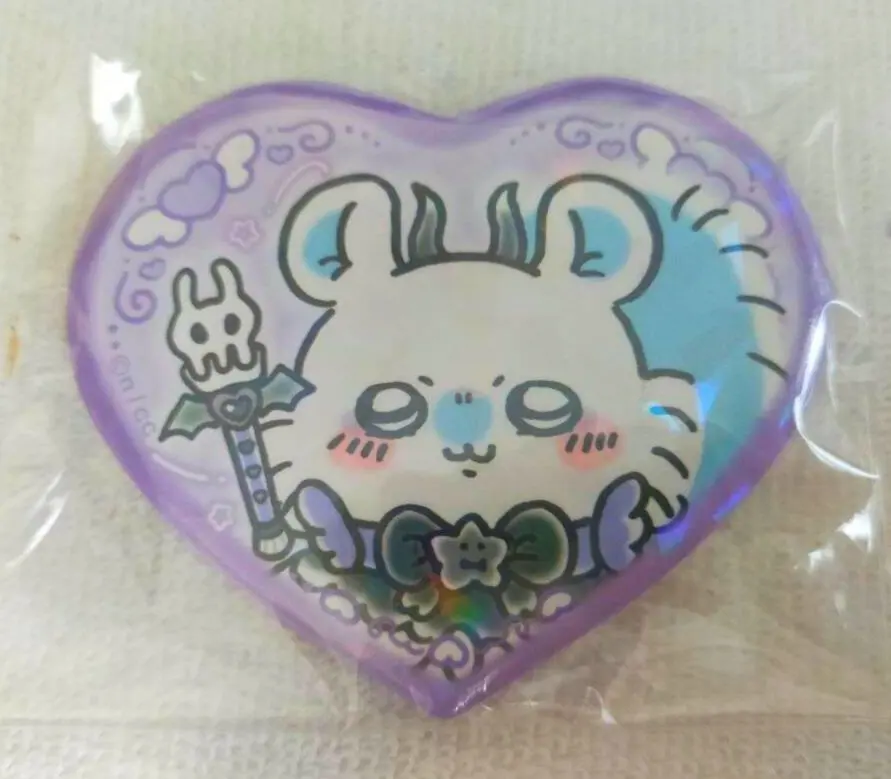 Thumbnail of Chikawa Land Limited Edition Magical Chikawa Momonga Hologram Heart Can Badge