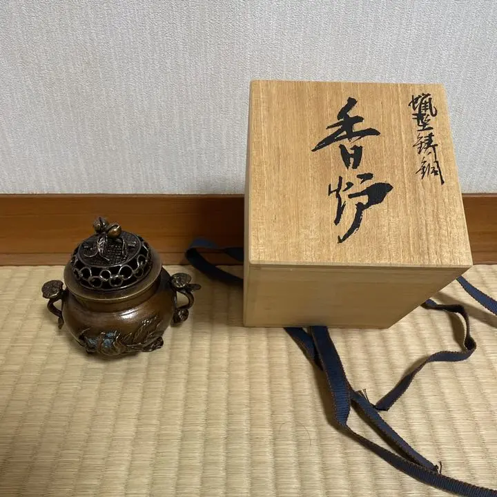 茶道具 蝋型洋銀香炉 龍に珍獣文 須賀月芳作 時代物 桐箱 未使用 コレクター 2025年最新】須賀月芳 香炉の人気アイテム - メルカリ