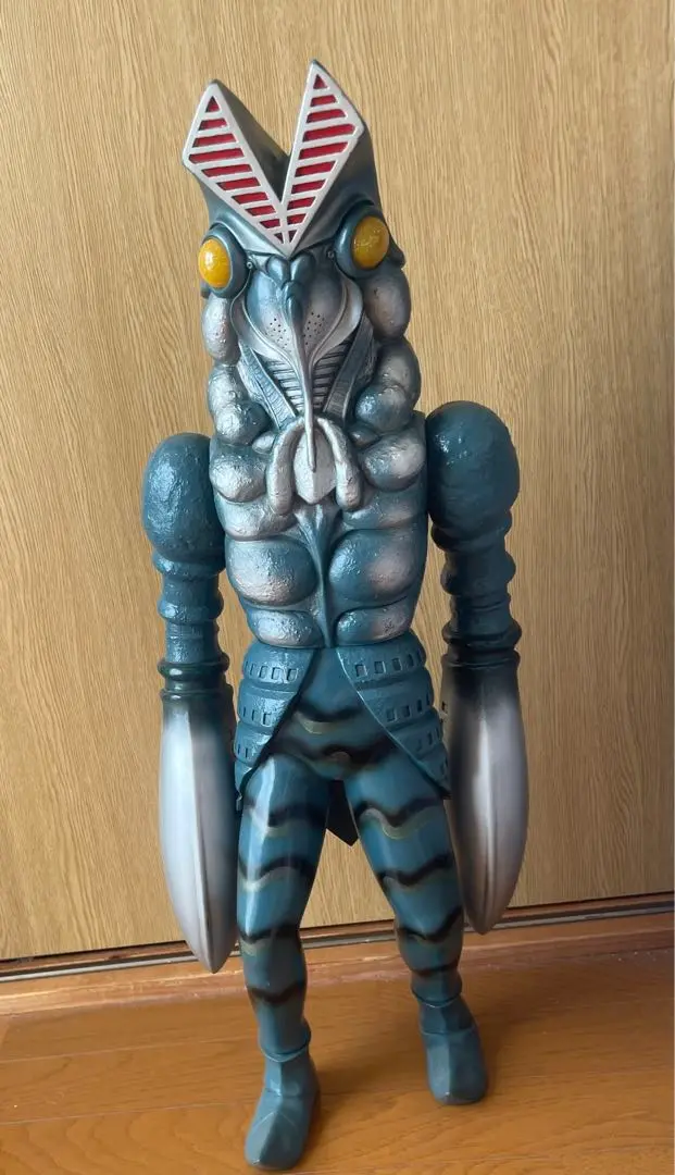 特大リアルバルタン星人ソフビ フィギュア台座付き 特大リアルバルタン星人ソフビ フィギュア台座付き