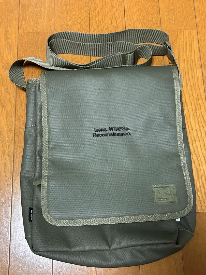 wtaps Herschel Supply Co メッセンジャーバッグ美品 WTAPS x Herschel Supply Co. Camo Bag Range | Hypebeast