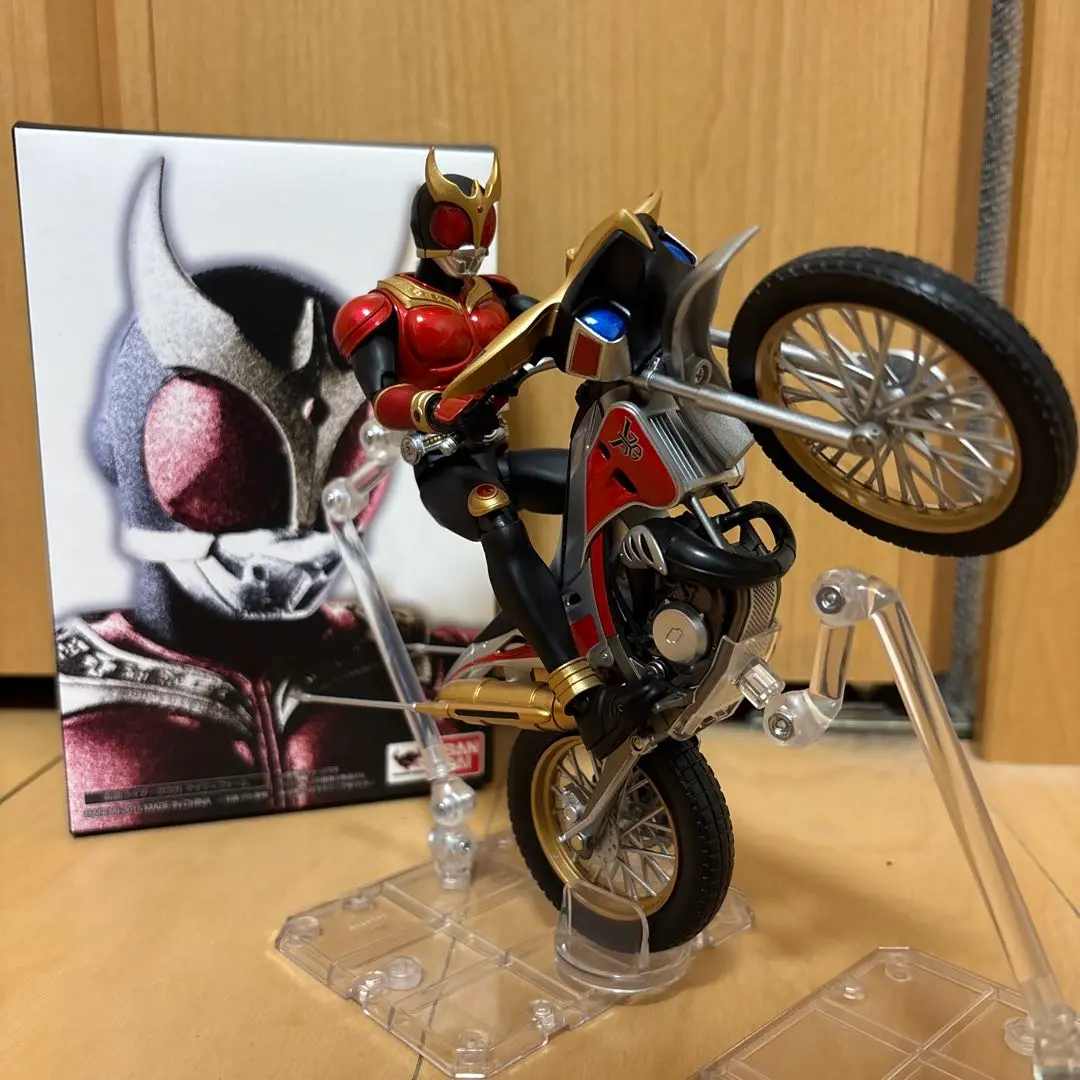 SHフィギュアーツ　真骨彫　トライチェイサー2000 Amazon.com: Bandai Tamashii Nations S.H.Figuarts Trychaser