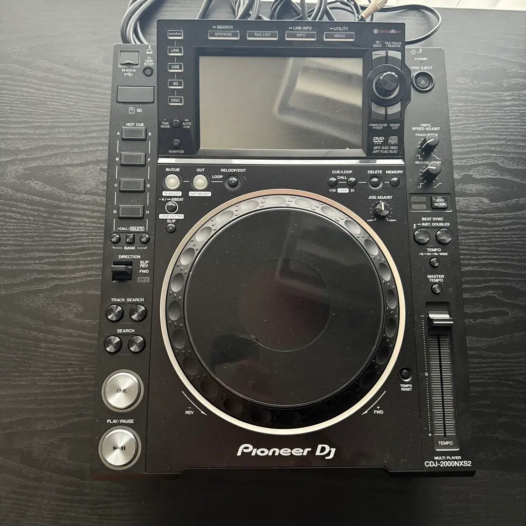 Pioneer CDJ-2000カバー付き(使用ほぼ無し/訳あり特価)本日値下げ Pioneer CDJ-2000カバー付き1台(使用ほぼ無し/訳あり特価