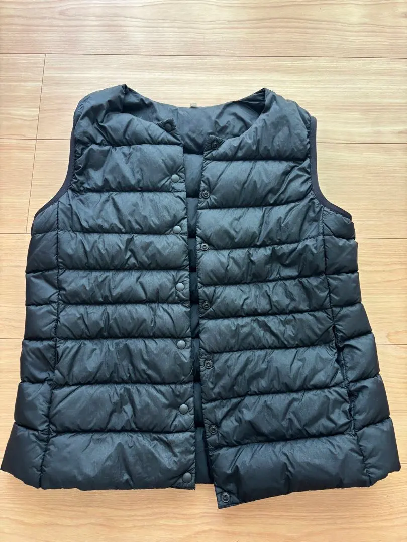 無印良品 黑色 羽絨背心 的縮圖
