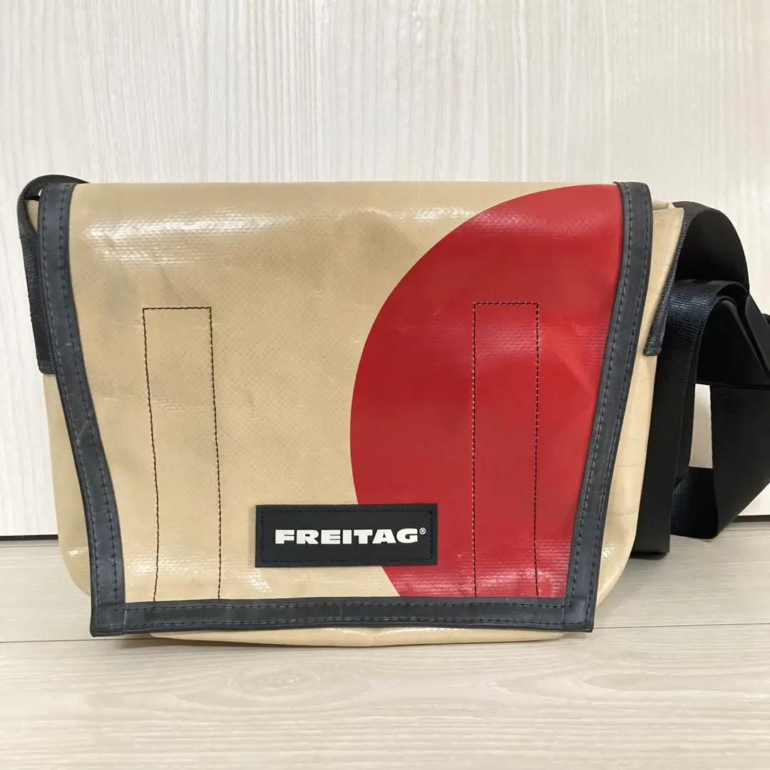 【希少】　FREITAG F11 LASSIE　ショッキングピンク 2025年最新】フライターグ lassieの人気アイテム - メルカリ