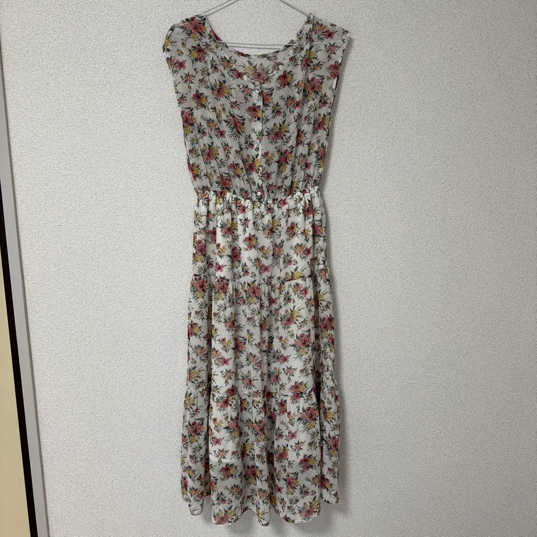 無袖碎花長洋裝 的縮圖