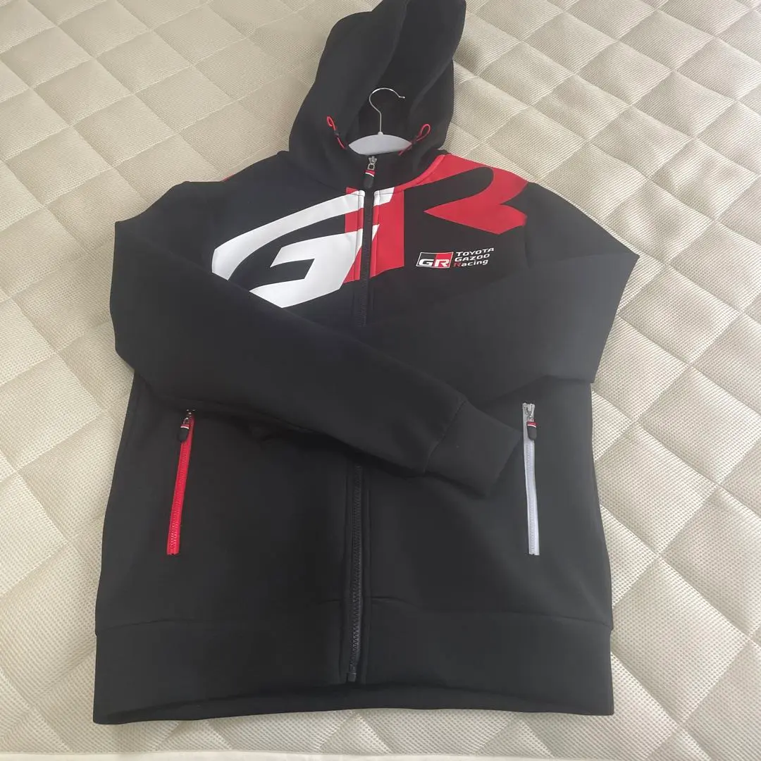 未使用級✨️TOYOTA GAZOO RACING TEAM パーカー L