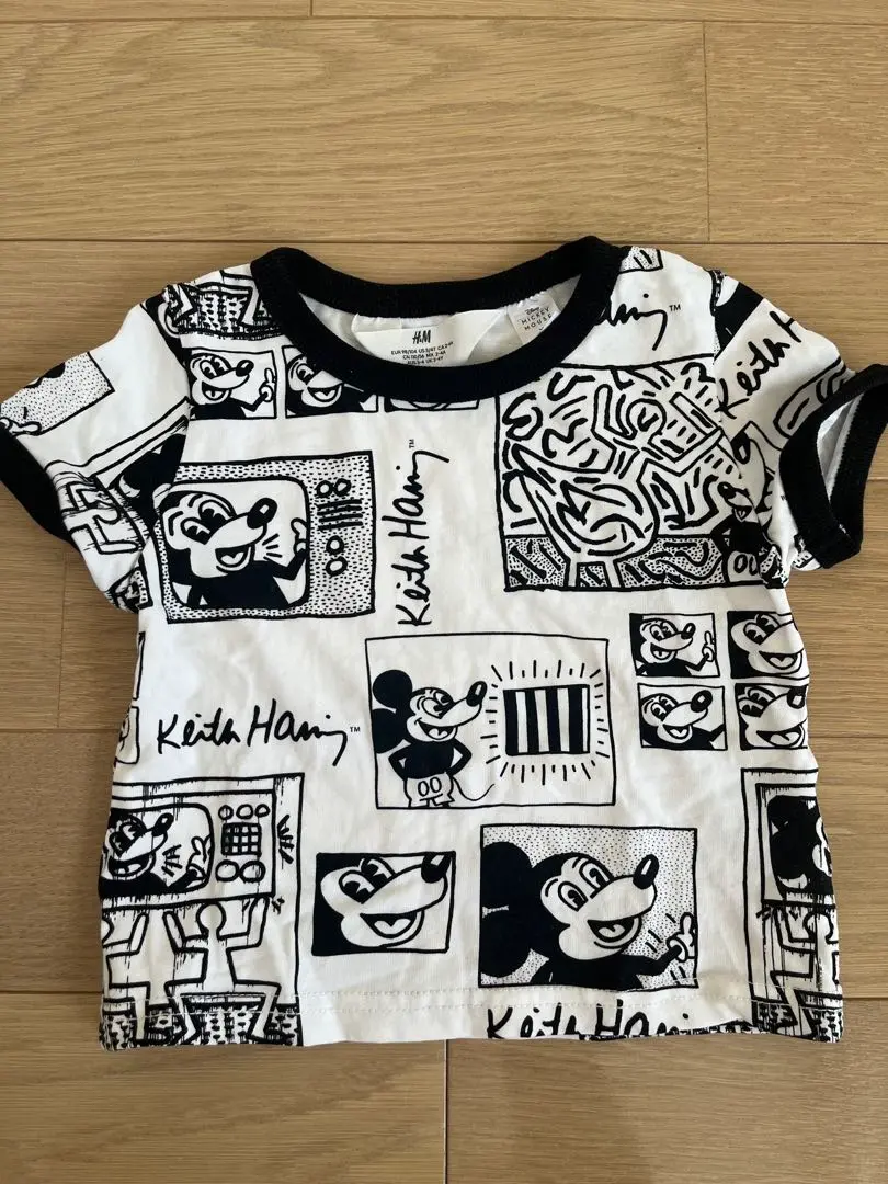 【激安アウトレット!】 H&M ディズニーセットアップミッキーキースヘリング140cm Tシャツ トップス