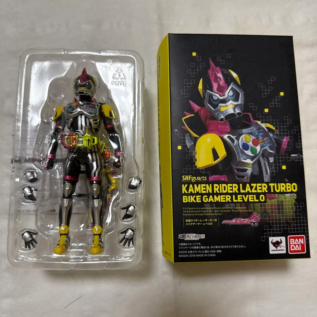 フィギュアーツ　仮面ライダーレーザー&レーザーターボ　2体セット b07b73g81y.jpg
