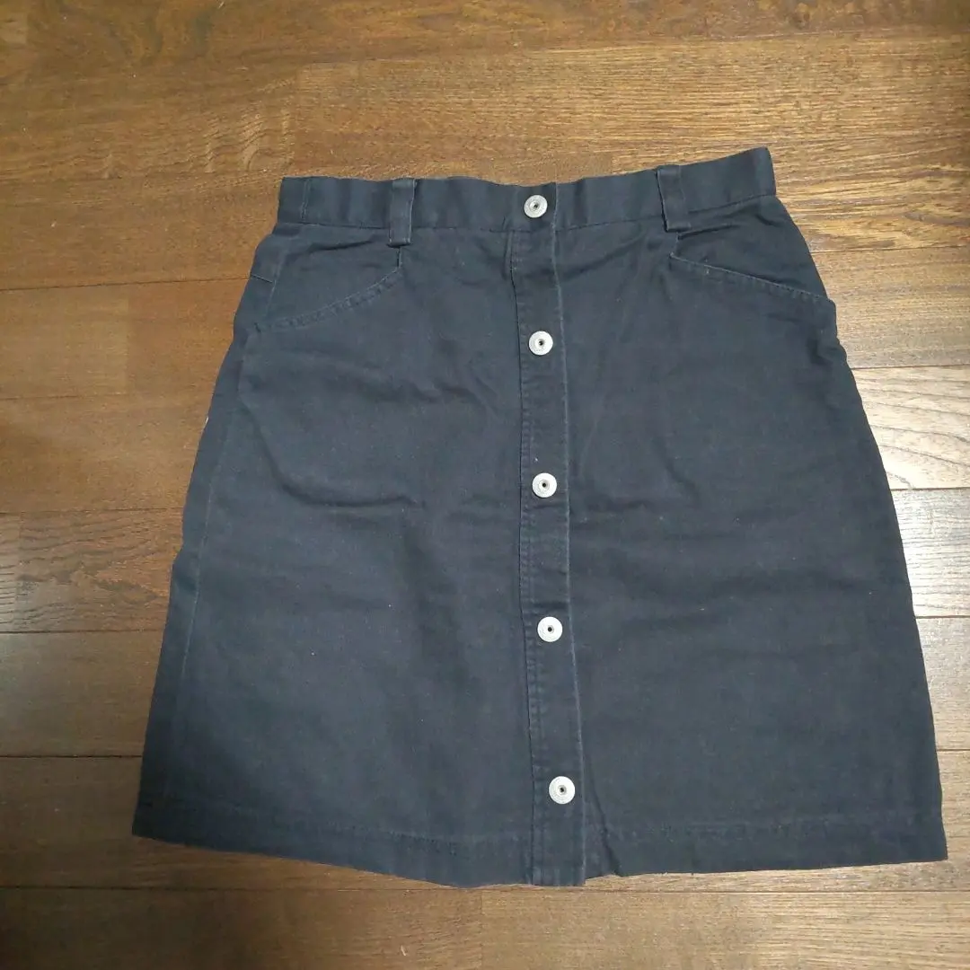 美品‼️FILA 深藍色 鈕扣裙 150✨ 的縮圖