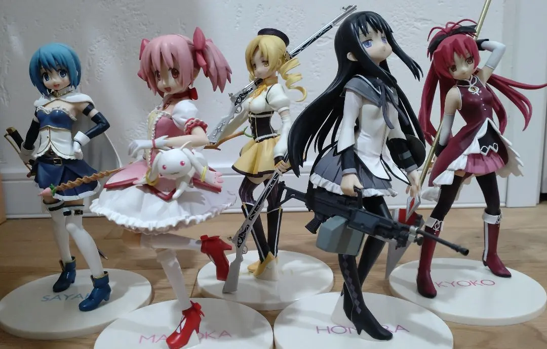 MADOGATARI フィギュアセットC（巴マミ＆羽川翼）