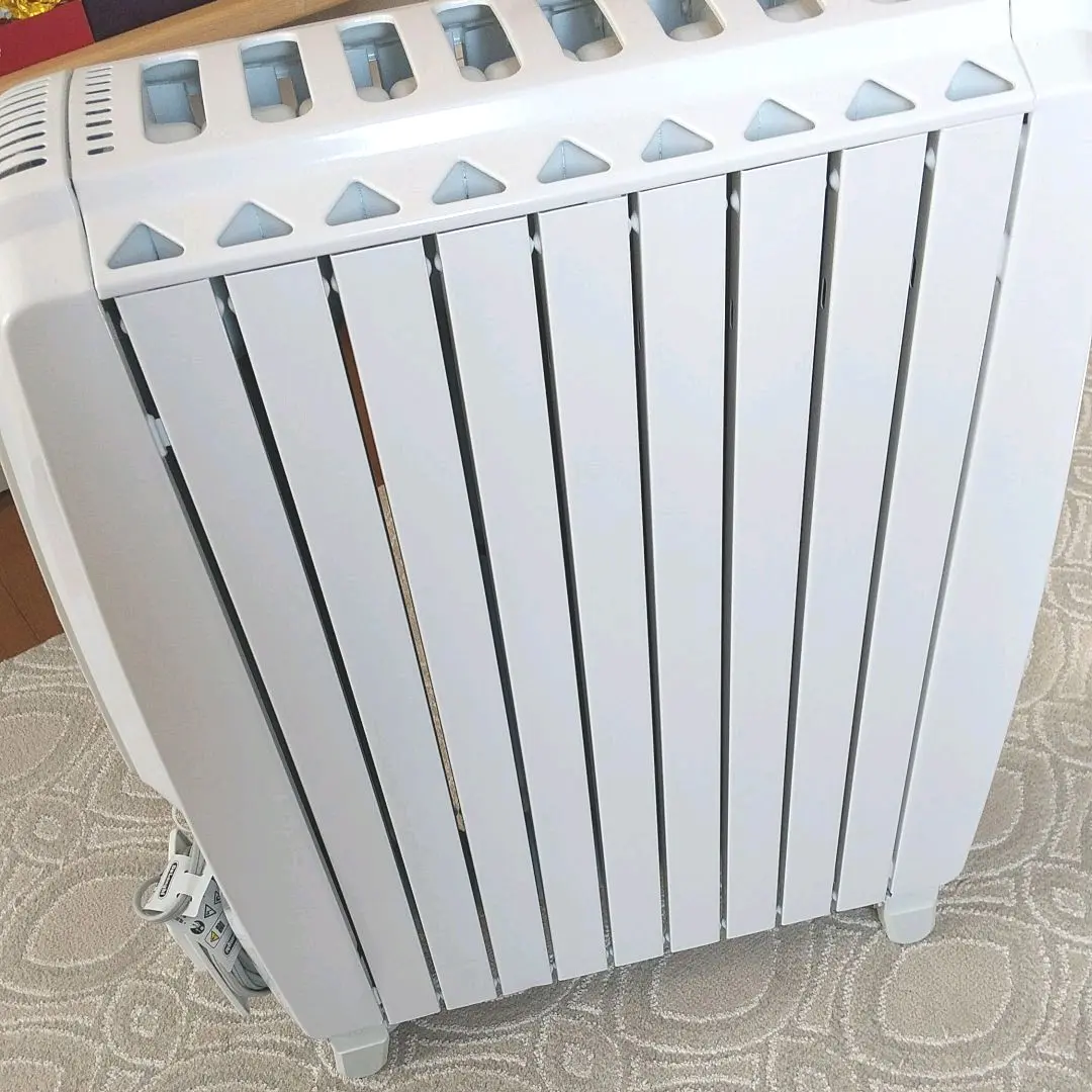 【最終お値下げ】ほぼ未使用品【デロンギ 】オイルヒーター DDQ0915-WH DDQ0915-WH オイルヒーター本当に 安い 通販