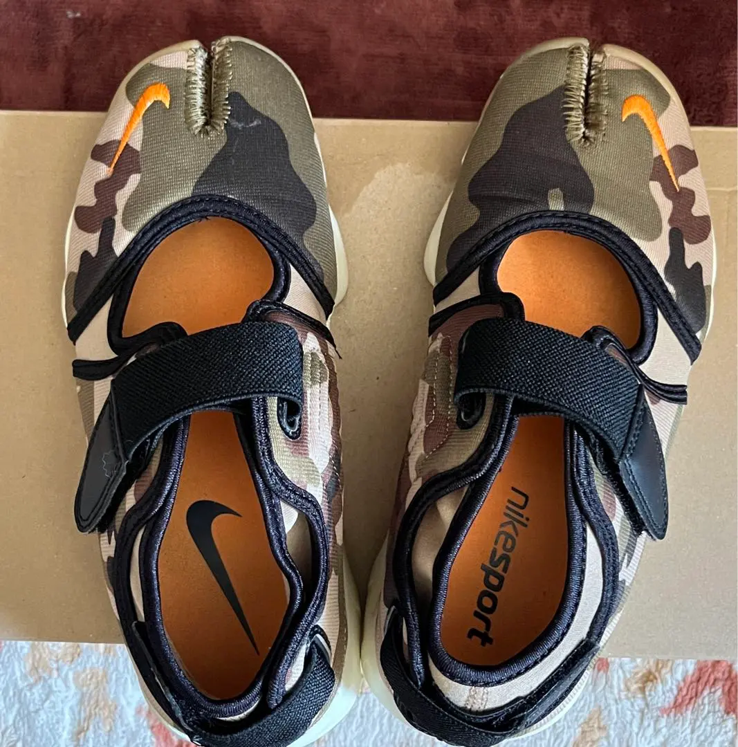 2025年最新】NIKE air rift ブラウンの人気アイテム - メルカリ