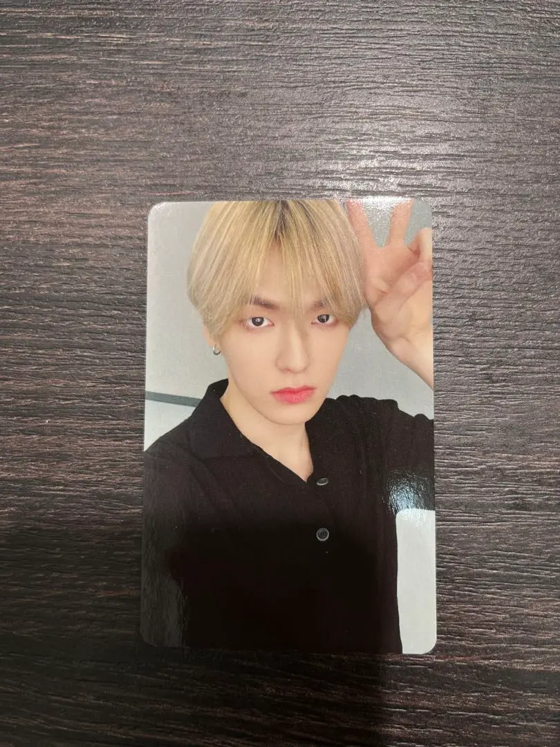 Thumbnail of EPEX release event bonus trading card - Wish