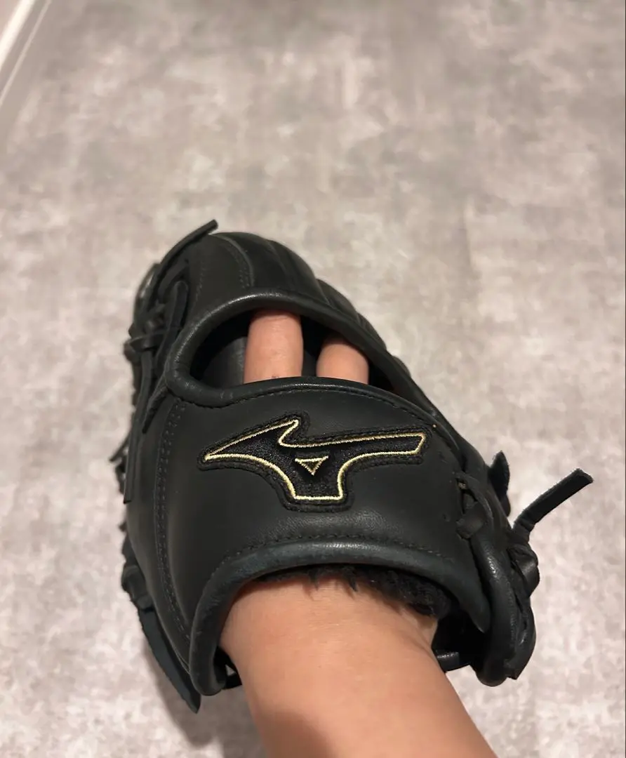 Mizuno SteerSoft 軟式グラブ サウスポー　ブラック ブルーロゴ m75063643351_1.jpg?1740918214