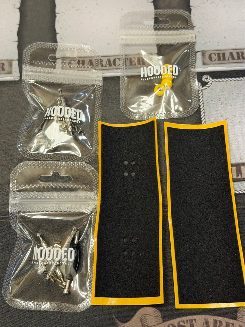 Thumbnail of Fingerboard hooded truck wheels set