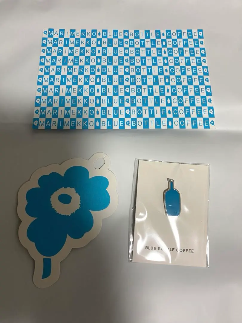 マリメッコ　ブルーボトルコーヒー　ピンバッジ　Marimekko　blue Marimekko x BLUE BOTTLE COFFEE ピンズ ピン マリメッコ ブルー
