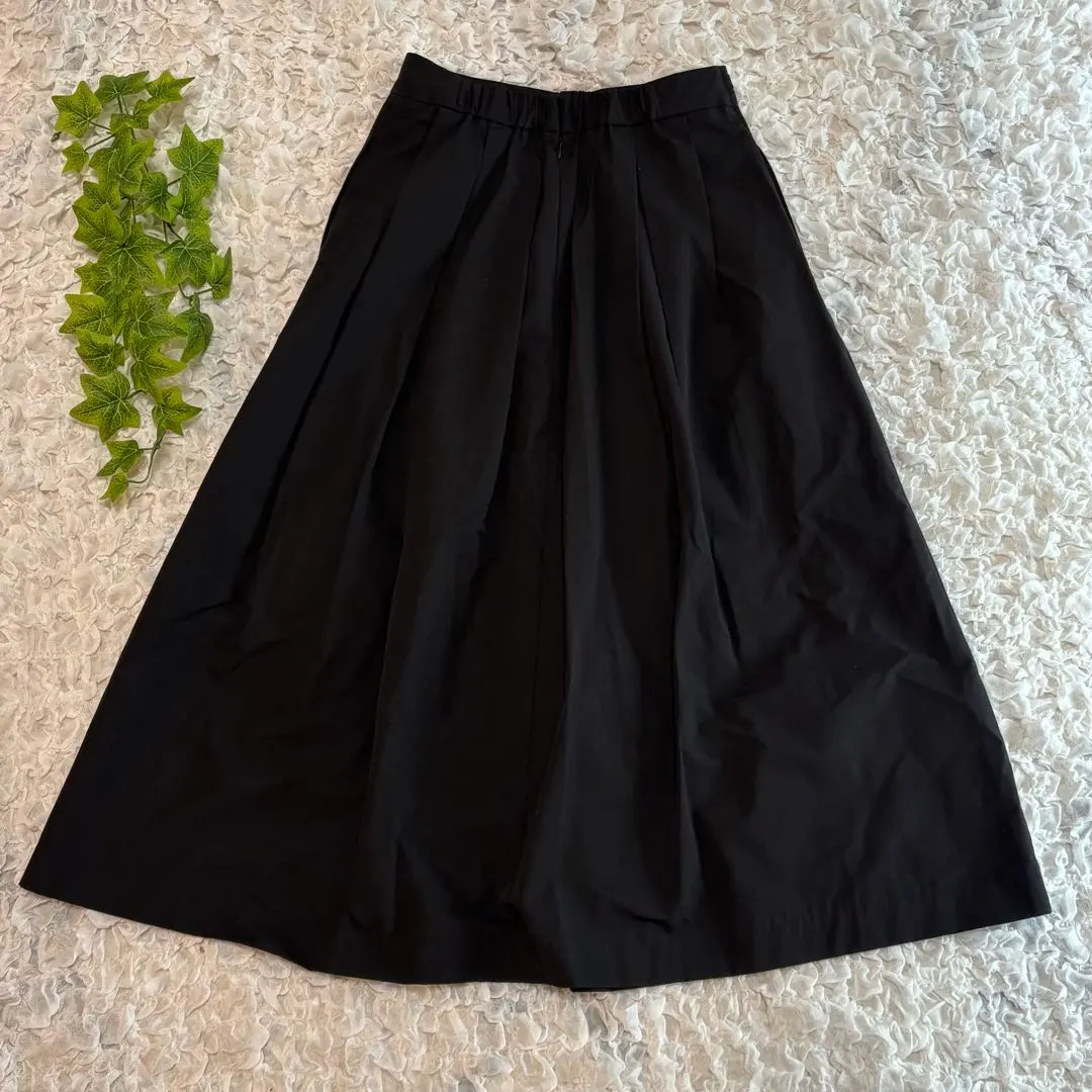 Thumbnail of GU Black Taffeta Flare Midi Skirt Pleated Design GU