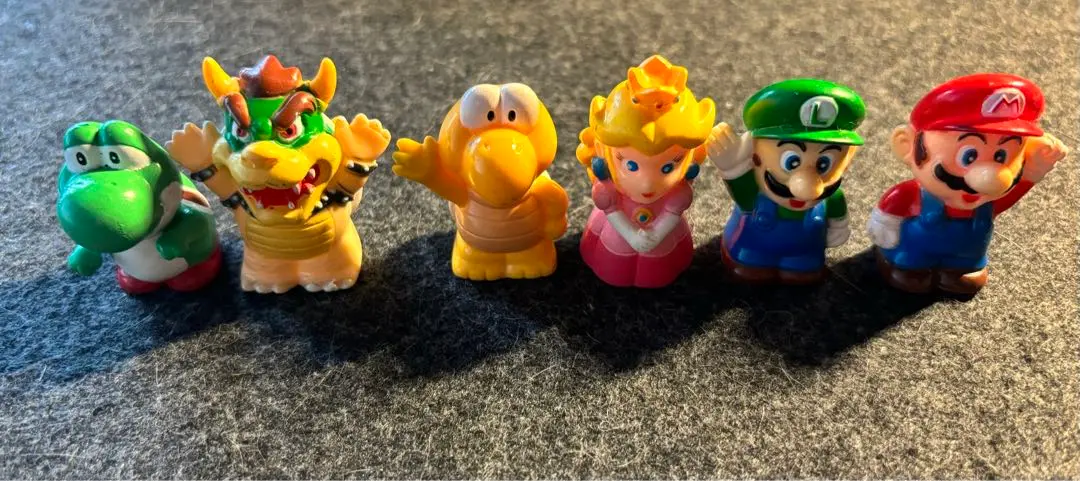 スーパーマリオランド　マリオ、ピーチ姫　指人形 スーパーマリオランド マリオ、ピーチ姫 指人形
