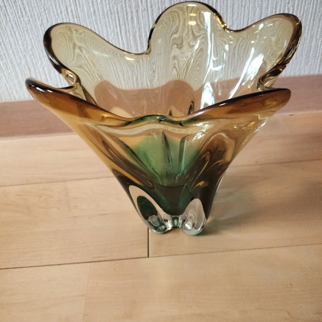 Thumbnail of Flower-shaped glass vase