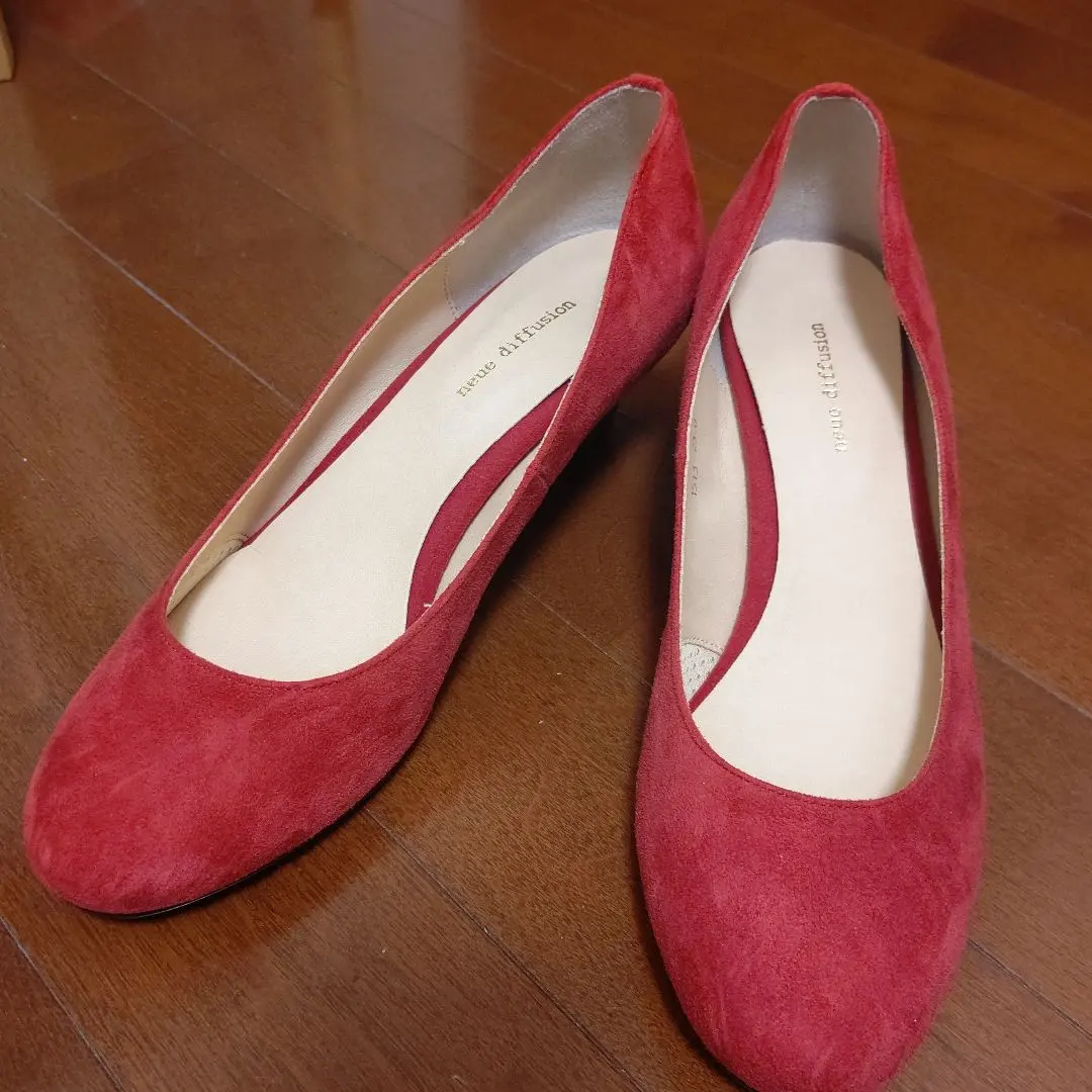 紅色麂皮坡跟鞋 的縮圖