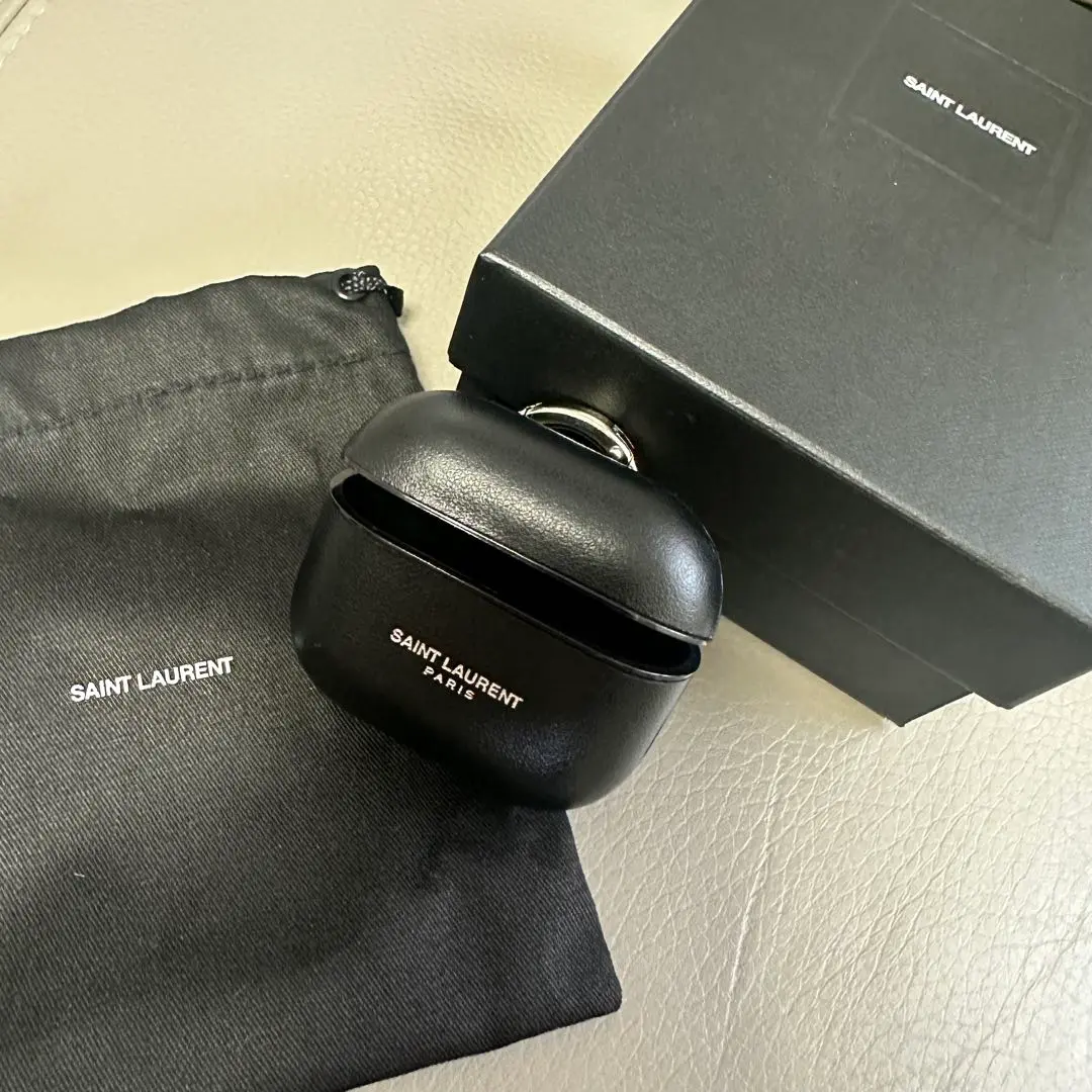 SAINT LAURENT ブラック イヤホンケース AirPods 第3世代 2025年最新】Saint Laurent イヤホンケースの人気アイテム