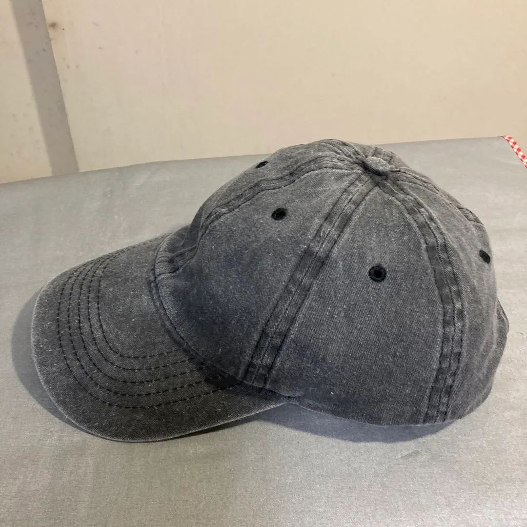 Thumbnail of Black cap