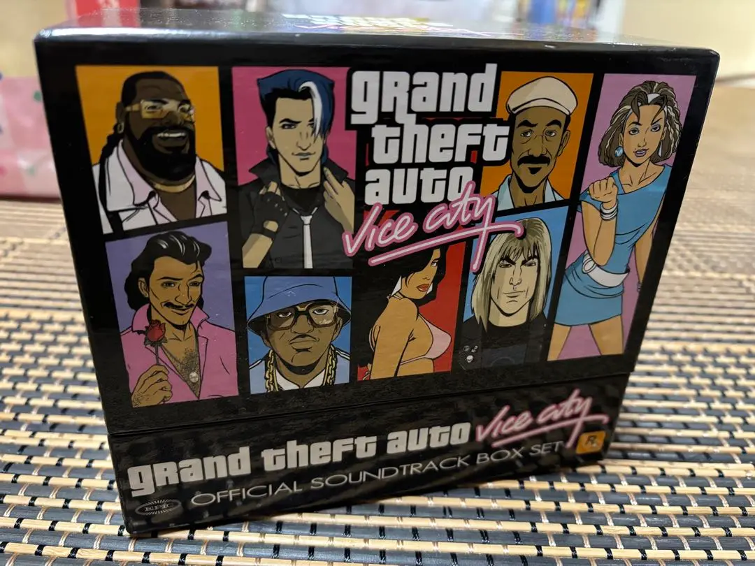 グランドセフトオート　グラセフ　サントラ　CDボックス　⭕️店内BGMカーステ Amazon.co.jp: グランドセフトオート グラセフ サントラ C D