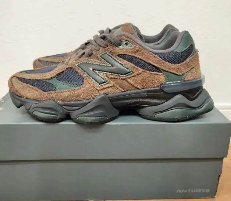 New Balance　9060 OUT BROWN ビーフ＆ブロッコリー New Balance Dishes Out The 9060 In Beef & Broccoli