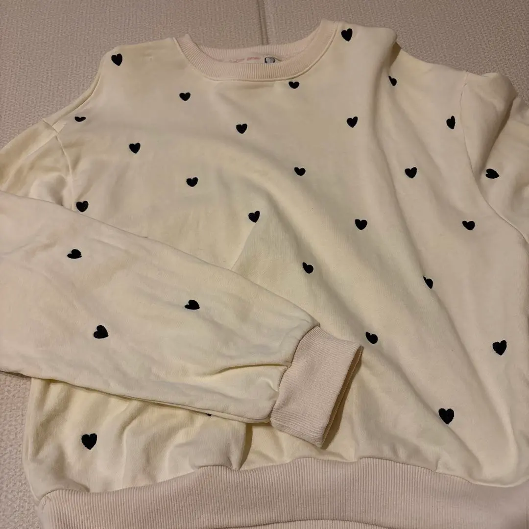 【可立即購買】ALISON BROWN Heart Sweatshirt IVR 的縮圖