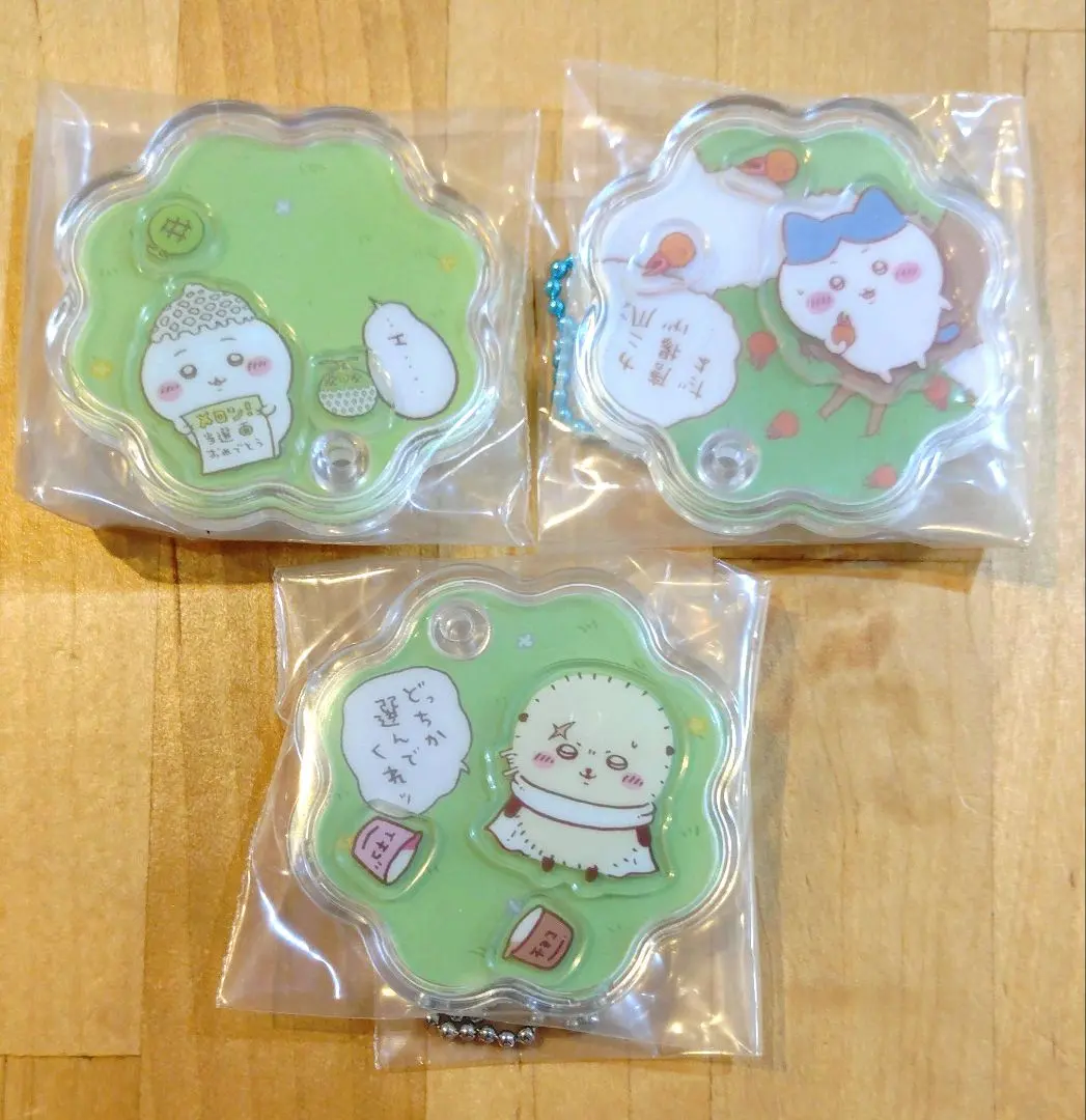 Thumbnail of Chikawa Kyara Shaka Charm: Chikawa, Hachiware, Otter