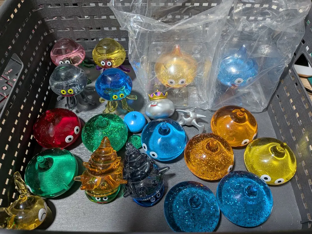 Thumbnail of Slime figure set