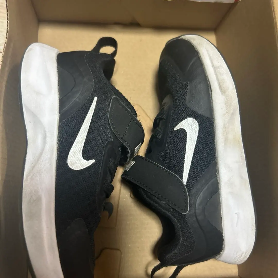 Thumbnail of NIKE shoes 14cm