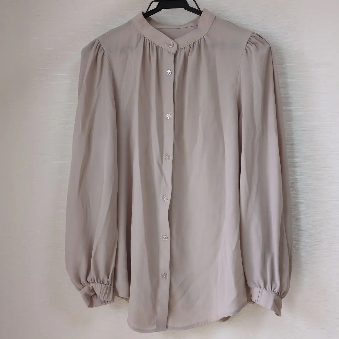 GU 米色 長袖 襯衫 的縮圖