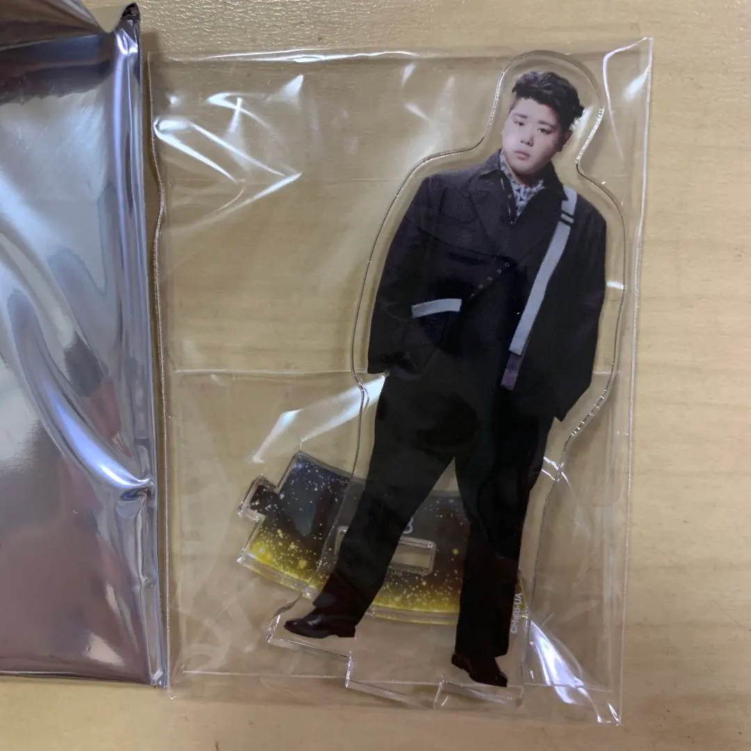 Thumbnail of Multi-unit apartment, Maru-Apa, Hanna, acrylic stand